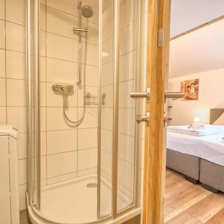 Melanie - By Alpen شقة *